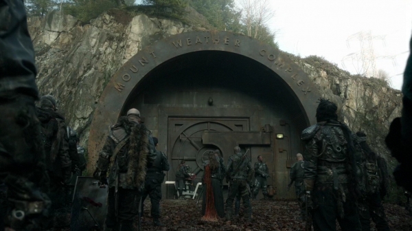 The 100 Season 2 Episode 15 Blood Must Have Blood Part One-1309
