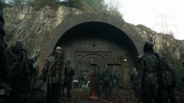 The 100 Season 2 Episode 15 Blood Must Have Blood Part One-1308
