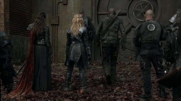 The 100 Season 2 Episode 15 Blood Must Have Blood Part One-1295
