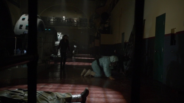 The 100 Season 2 Episode 15 Blood Must Have Blood Part One-1179
