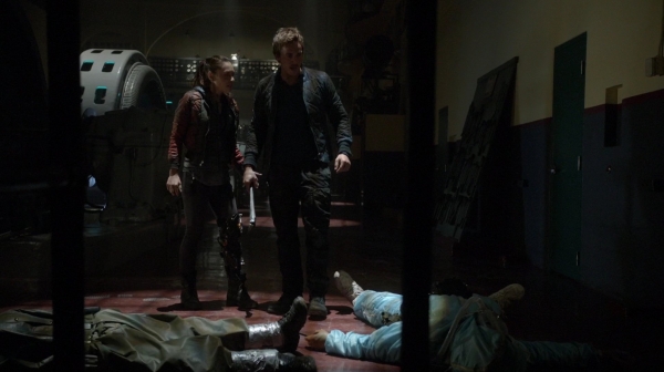 The 100 Season 2 Episode 15 Blood Must Have Blood Part One-1170
