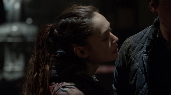 The 100 Season 2 Episode 15 Blood Must Have Blood Part One-1165
