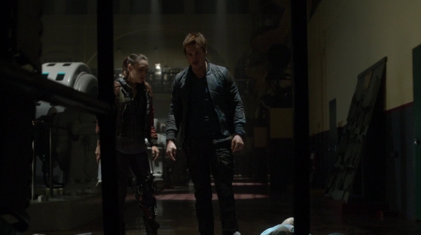 The 100 Season 2 Episode 15 Blood Must Have Blood Part One-1163
