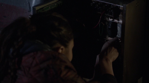 The 100 Season 2 Episode 15 Blood Must Have Blood Part One-955
