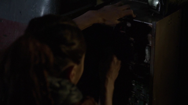 The 100 Season 2 Episode 15 Blood Must Have Blood Part One-942

