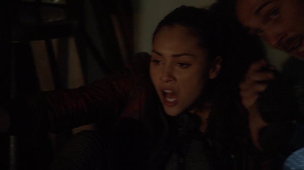 The 100 Season 2 Episode 15 Blood Must Have Blood Part One-852

