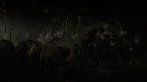 The 100 Season 2 Episode 15 Blood Must Have Blood Part One-762
