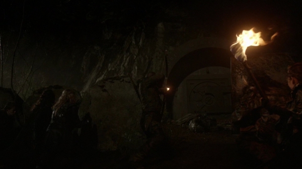 The 100 Season 2 Episode 15 Blood Must Have Blood Part One-741
