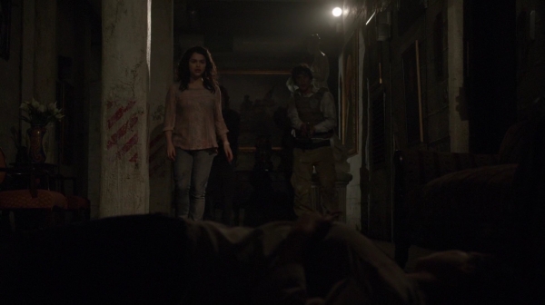 The 100 Season 2 Episode 15 Blood Must Have Blood Part One-645
