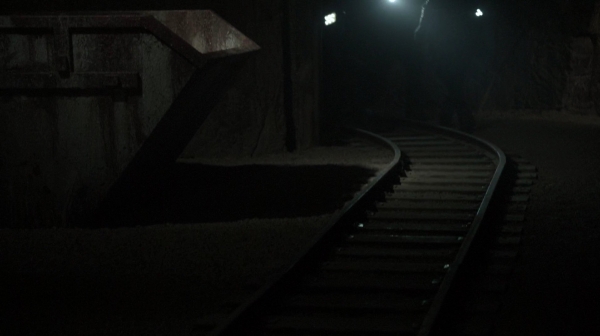The 100 Season 2 Episode 15 Blood Must Have Blood Part One-584
