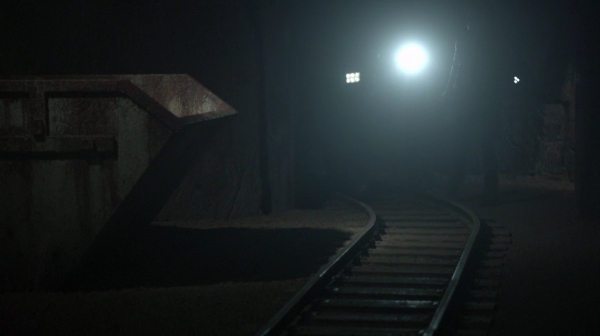 The 100 Season 2 Episode 15 Blood Must Have Blood Part One-583
