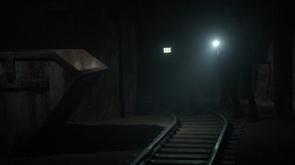 The 100 Season 2 Episode 15 Blood Must Have Blood Part One-582
