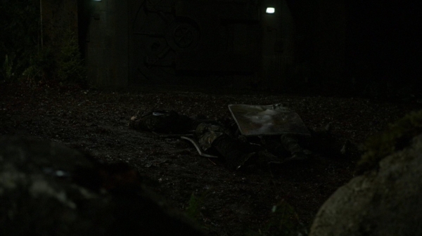 The 100 Season 2 Episode 15 Blood Must Have Blood Part One-535
