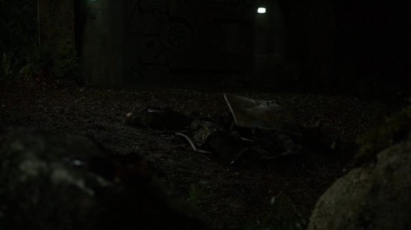 The 100 Season 2 Episode 15 Blood Must Have Blood Part One-534

