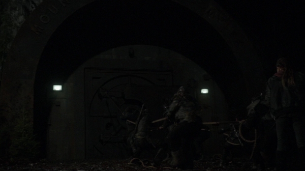 The 100 Season 2 Episode 15 Blood Must Have Blood Part One-502
