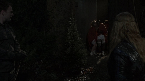 The 100 Season 2 Episode 15 Blood Must Have Blood Part One-469

