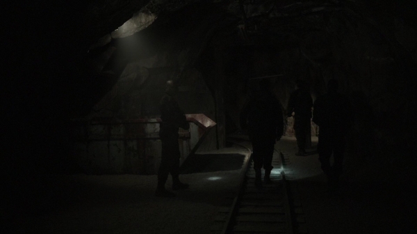 The 100 Season 2 Episode 15 Blood Must Have Blood Part One-228
