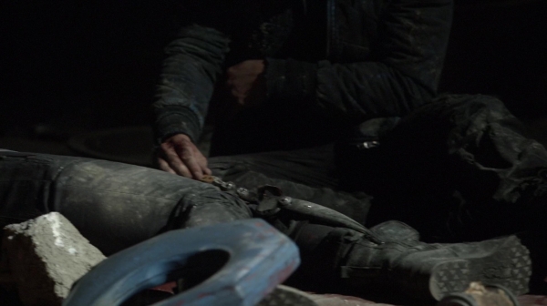 The 100 Season 2 Episode 15 Blood Must Have Blood Part One-168
