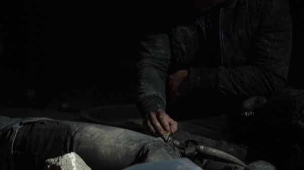 The 100 Season 2 Episode 15 Blood Must Have Blood Part One-167

