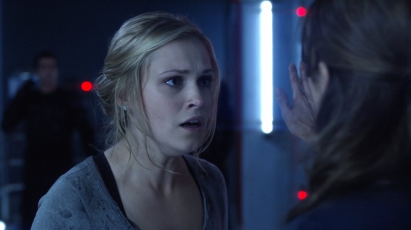 The 100 Season One Episode One Pilot Captures-2526
