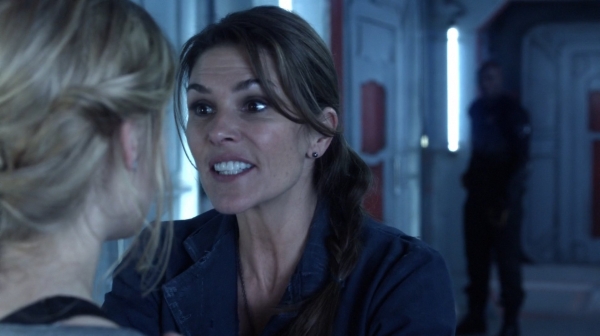 The 100 Season One Episode One Pilot Captures-2506

