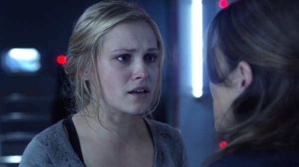 The 100 Season One Episode One Pilot Captures-2499
