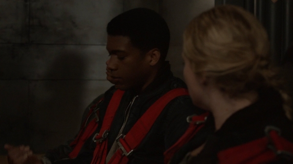The 100 Season One Episode One Pilot Captures-2448
