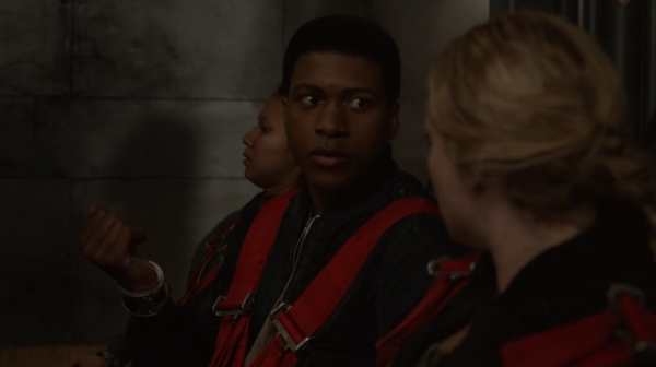 The 100 Season One Episode One Pilot Captures-2446
