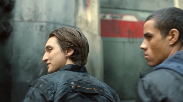 The 100 Season One Episode One Pilot Captures-1415
