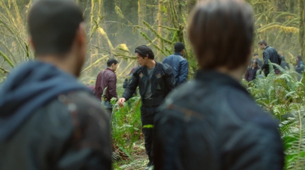 The 100 Season One Episode One Pilot Captures-1413
