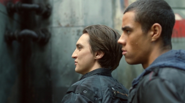 The 100 Season One Episode One Pilot Captures-1403
