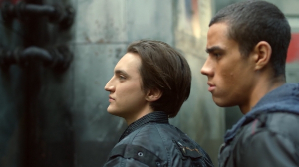 The 100 Season One Episode One Pilot Captures-1401
