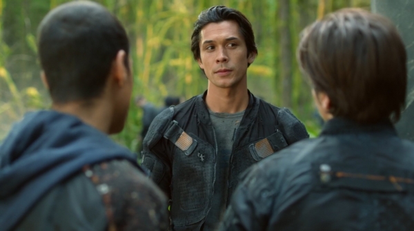The 100 Season One Episode One Pilot Captures-1396
