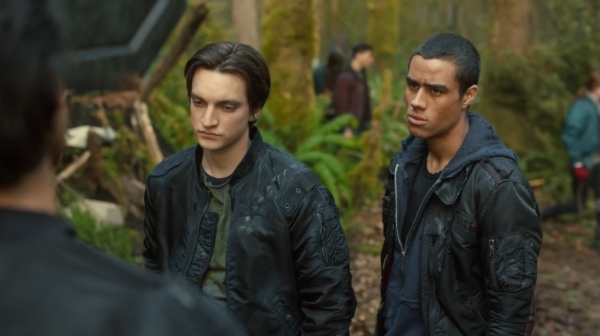 The 100 Season One Episode One Pilot Captures-1378
