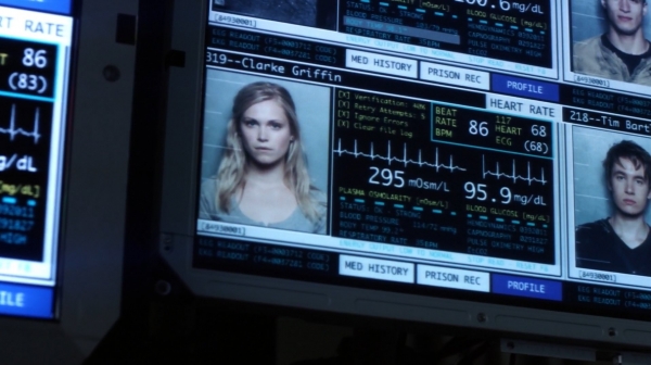 The 100 Season One Episode One Pilot Captures-1276
