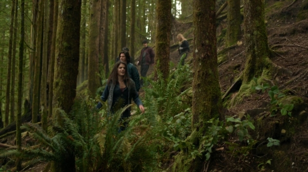 The 100 Season One Episode One Pilot Captures-1261
