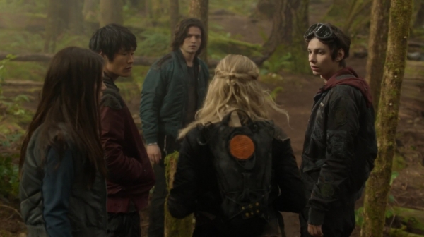 The 100 Season One Episode One Pilot Captures-1250
