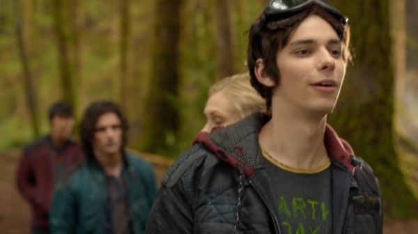 The 100 Season One Episode One Pilot Captures-1217
