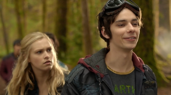 The 100 Season One Episode One Pilot Captures-1216
