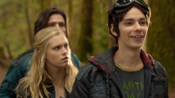 The 100 Season One Episode One Pilot Captures-1214
