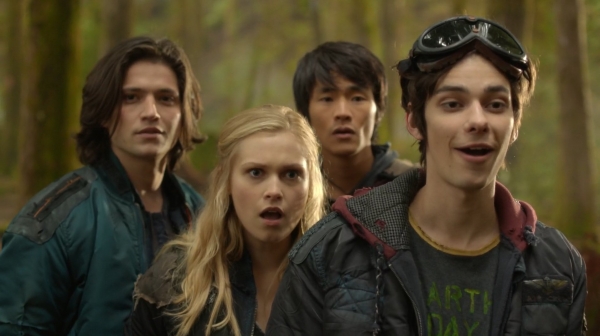 The 100 Season One Episode One Pilot Captures-1205
