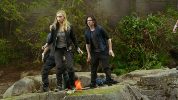 The 100 Season One Episode One Pilot Captures-1115
