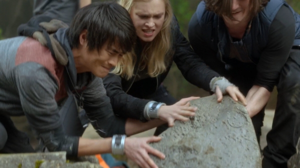The 100 Season One Episode One Pilot Captures-1111
