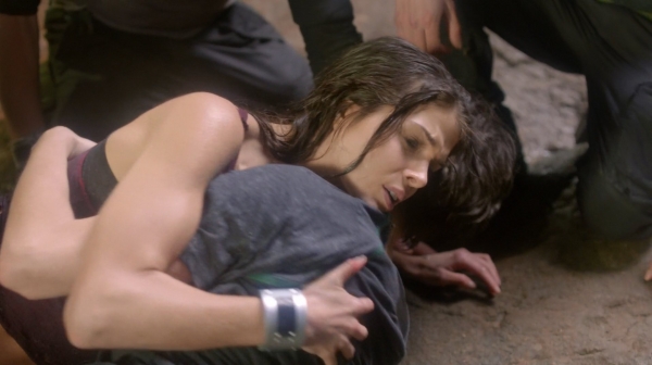The 100 Season One Episode One Pilot Captures-1080
