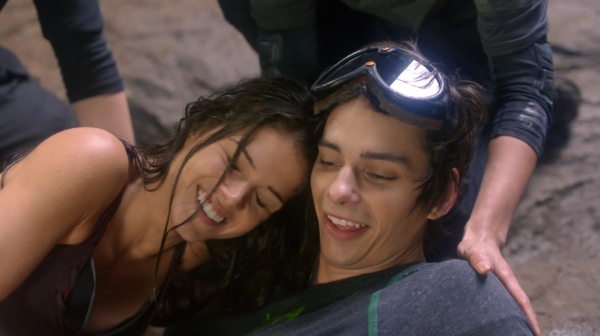 The 100 Season One Episode One Pilot Captures-1071
