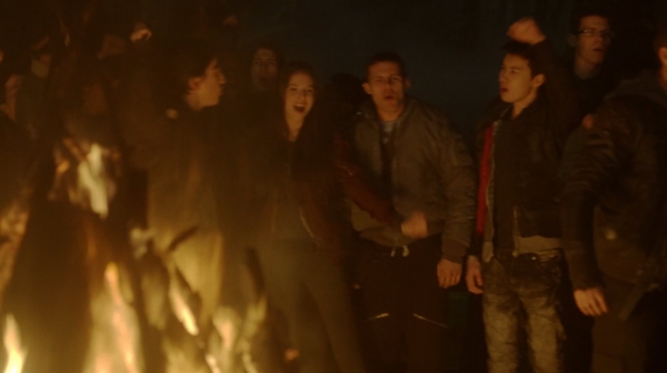 The 100 Season One Episode One Pilot Captures-916

