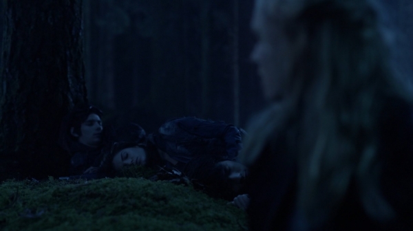 The 100 Season One Episode One Pilot Captures-672
