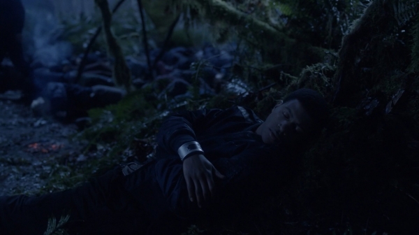The 100 Season One Episode One Pilot Captures-470
