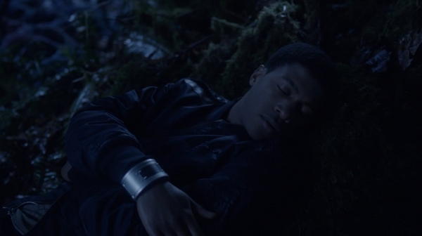The 100 Season One Episode One Pilot Captures-464
