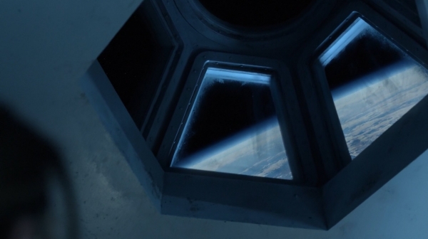 The 100 Season One Episode One Pilot Captures-350
